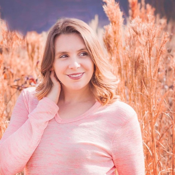 Meet your Posher, Sabrina - Picture 1 of 1